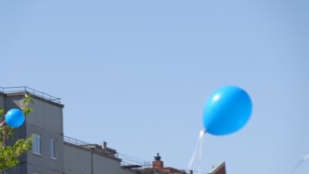   « »
