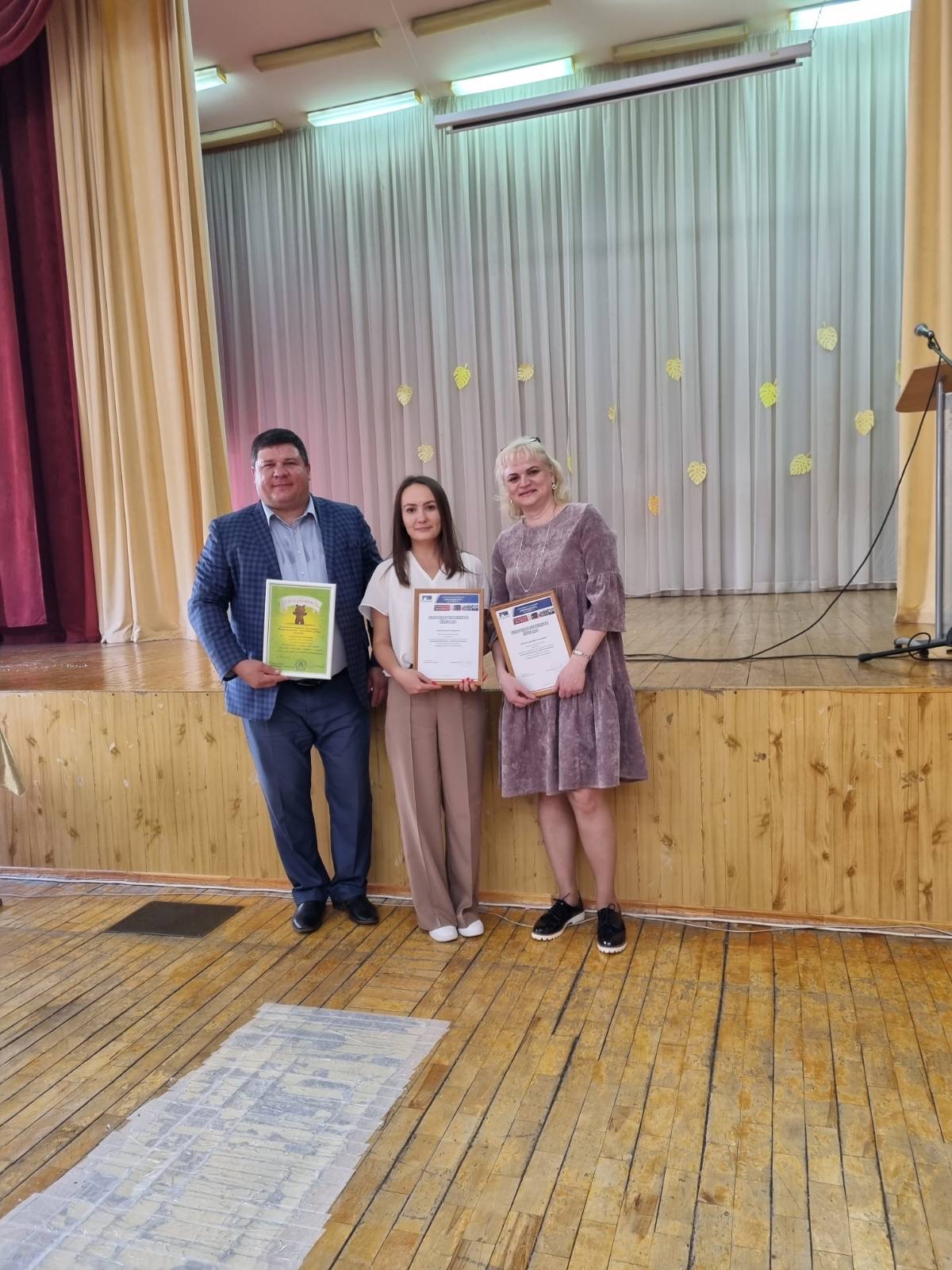 ���� �������